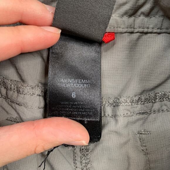 The North Face Pants Womens 6 Grey Nylon Roll Up Stow Pocket Drawstring Hiking - Picture 7 of 16